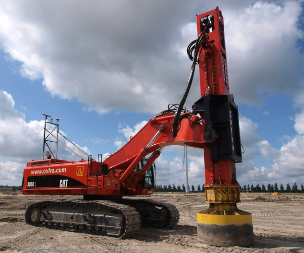 HX26D PILE DRIVER FOR HIGHWAY GUARDRAIL CONSTRUCTION